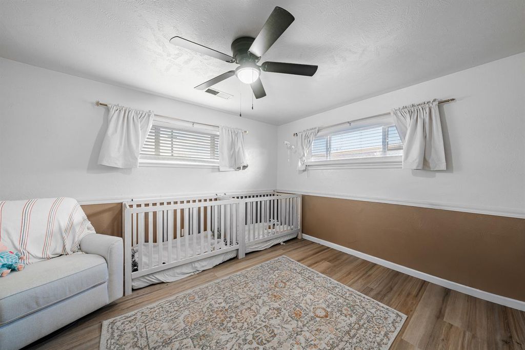 Image 12 of property listing at 716 Willis Avenue, Madera, CA 93637