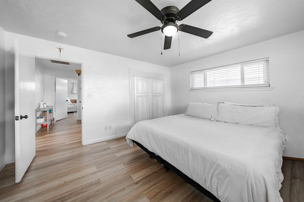 Image 15 of property listing at 716 Willis Avenue, Madera, CA 93637