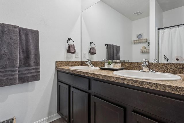 32772 ANSLEY BLOOM LANE, Wesley Chapel, FL 33543