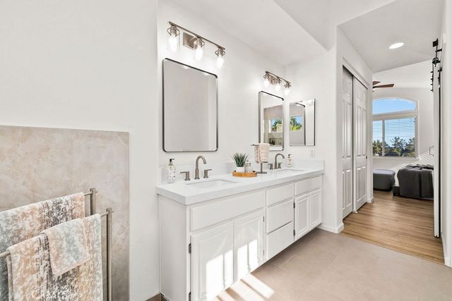 32 Via Perico, Rancho Santa Margarita, CA 92688