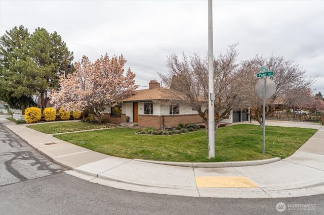 215 Pearl Street, Wenatchee, WA 98801