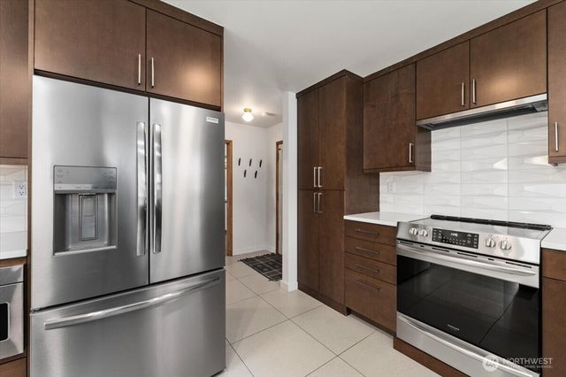 215 Pearl Street, Wenatchee, WA 98801