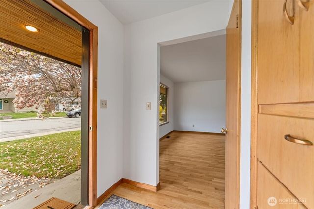 215 Pearl Street, Wenatchee, WA 98801