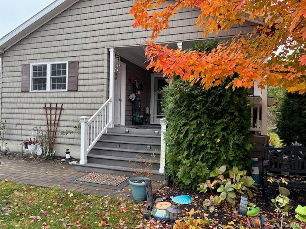 1661 Old Country Road 539, Riverhead, NY 11901