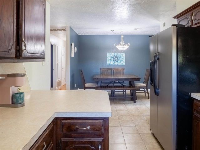 307 NE Skyline Circle, Lawton, OK 73507