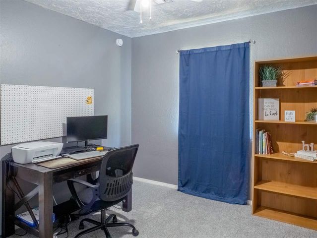 307 NE Skyline Circle, Lawton, OK 73507