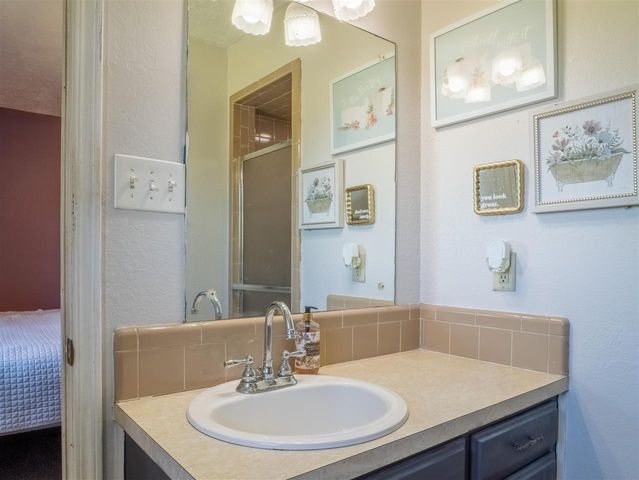 307 NE Skyline Circle, Lawton, OK 73507