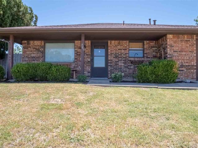 307 NE Skyline Circle, Lawton, OK 73507