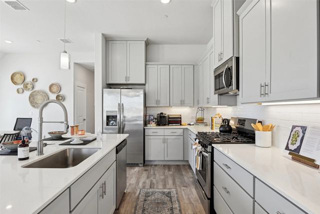 3166 Morning Bloom Trail, Arlington, TX 76005