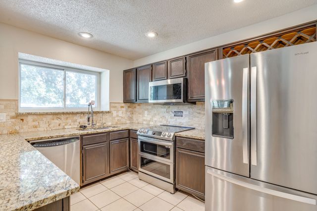 6411 Brooklawn Drive, Arlington, TX 76018