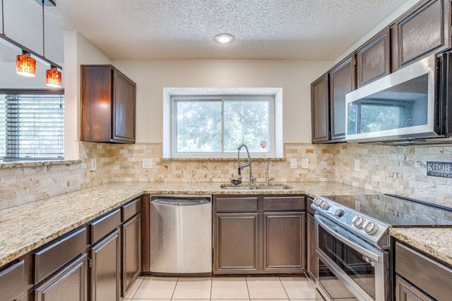 6411 Brooklawn Drive, Arlington, TX 76018