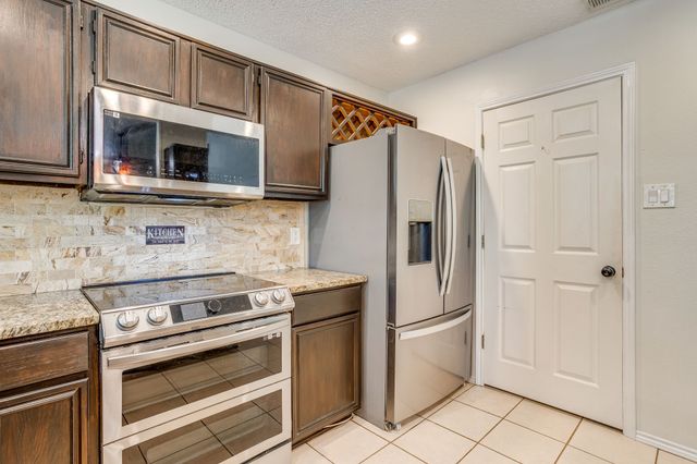 6411 Brooklawn Drive, Arlington, TX 76018