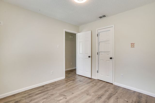 6411 Brooklawn Drive, Arlington, TX 76018