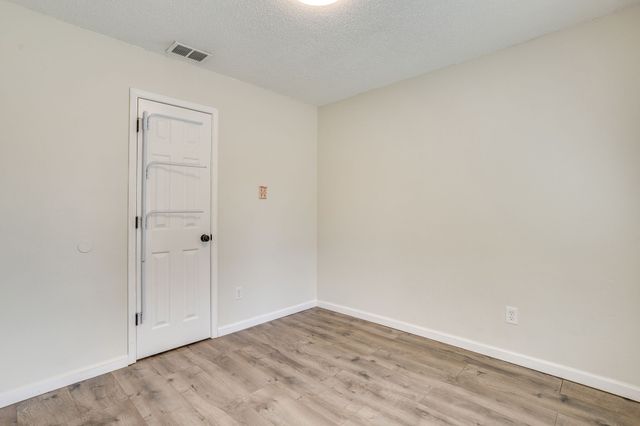 6411 Brooklawn Drive, Arlington, TX 76018