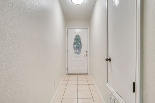 6411 Brooklawn Drive, Arlington, TX 76018