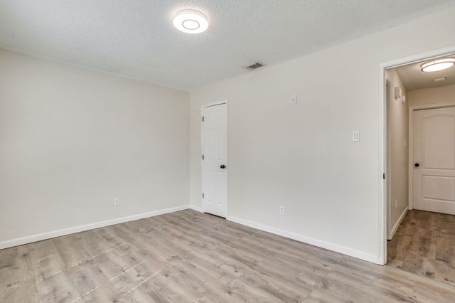 6411 Brooklawn Drive, Arlington, TX 76018