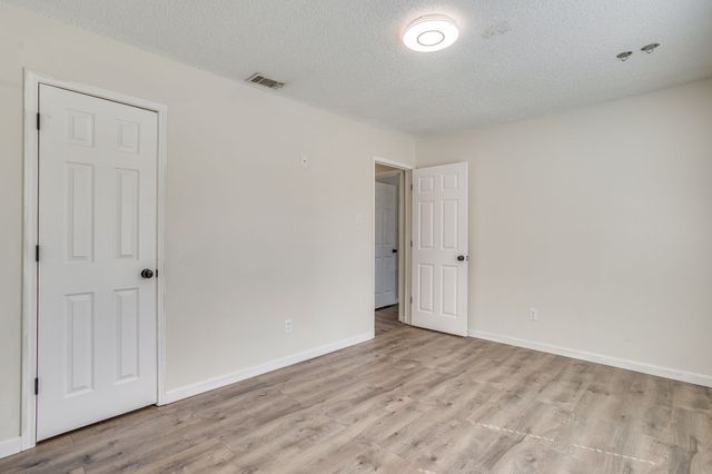 6411 Brooklawn Drive, Arlington, TX 76018