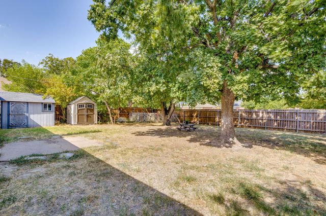 6411 Brooklawn Drive, Arlington, TX 76018