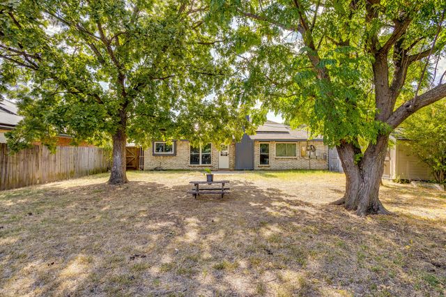 6411 Brooklawn Drive, Arlington, TX 76018