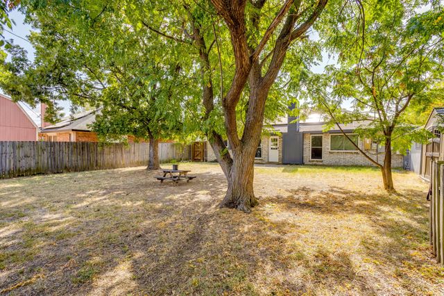 6411 Brooklawn Drive, Arlington, TX 76018