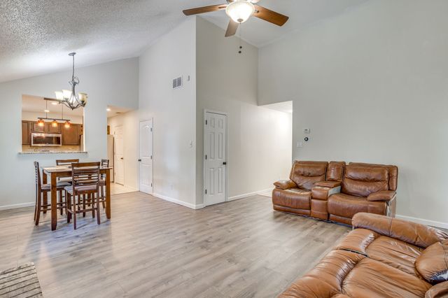 6411 Brooklawn Drive, Arlington, TX 76018