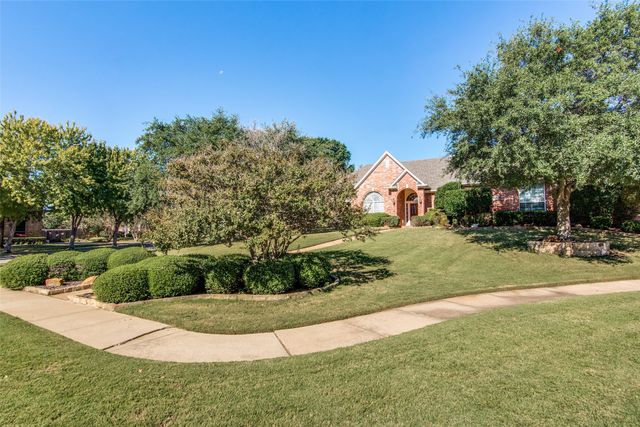 700 Essex Court, Southlake, TX 76092