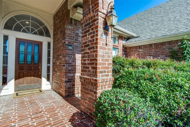 700 Essex Court, Southlake, TX 76092