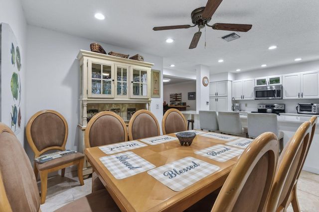 717 Ocean Dunes Circle, Jupiter, FL 33477