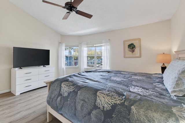 717 Ocean Dunes Circle, Jupiter, FL 33477