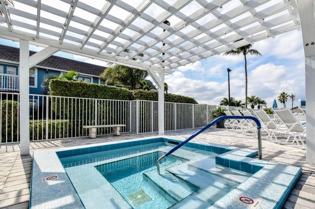 717 Ocean Dunes Circle, Jupiter, FL 33477
