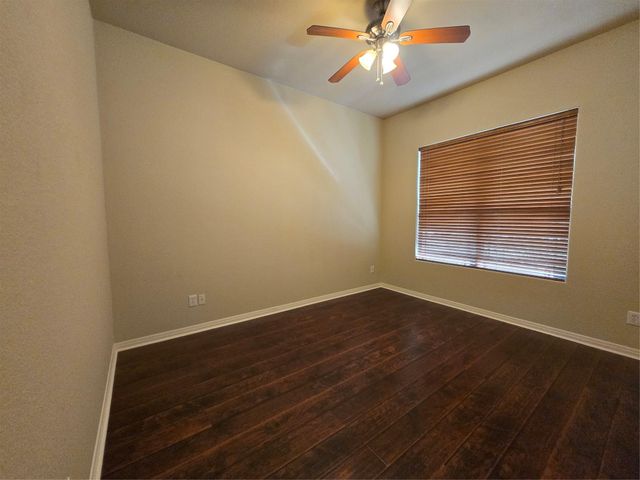 141 Kokomo LN, Bastrop, TX 78602