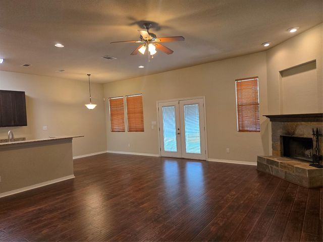 141 Kokomo LN, Bastrop, TX 78602