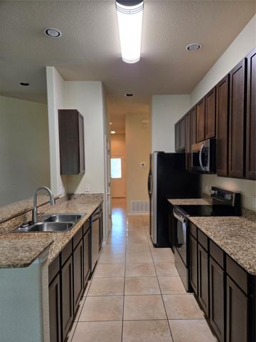 141 Kokomo LN, Bastrop, TX 78602