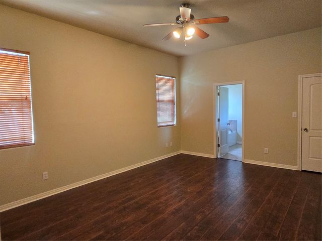 141 Kokomo LN, Bastrop, TX 78602