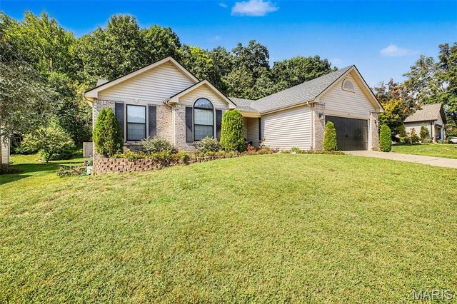 765 Emerald Oaks Court, Eureka, MO 63025