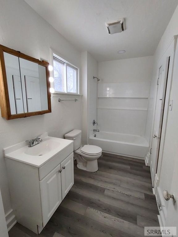 Image 4 of property listing at 66 N Stout Avenue, Blackfoot, ID 83221