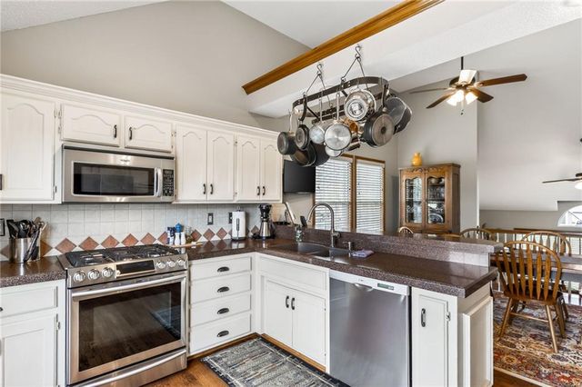 1305 Dogwood Drive, Greenwood, MO 64034