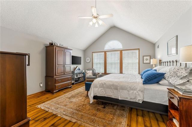 1305 Dogwood Drive, Greenwood, MO 64034