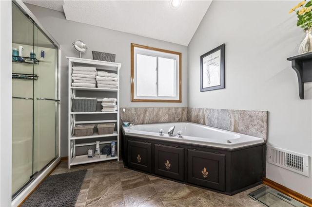 1305 Dogwood Drive, Greenwood, MO 64034