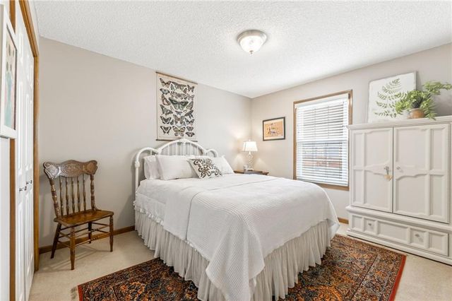 1305 Dogwood Drive, Greenwood, MO 64034