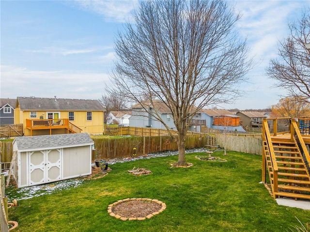 1305 Dogwood Drive, Greenwood, MO 64034