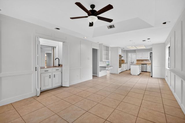 2341 W Briargate Drive, Bryan, TX 77802