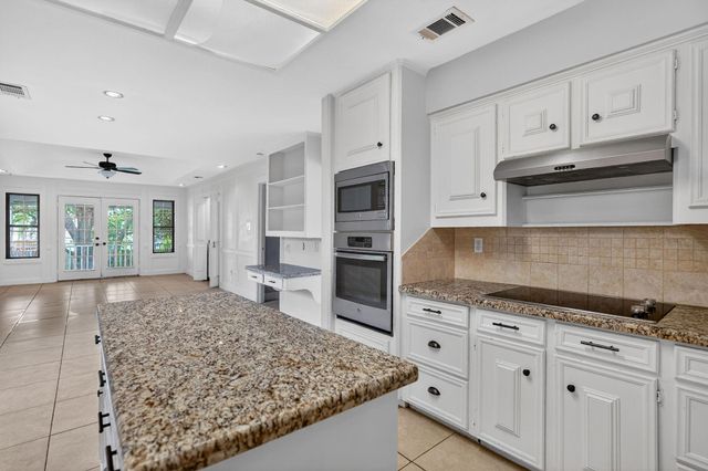 2341 W Briargate Drive, Bryan, TX 77802