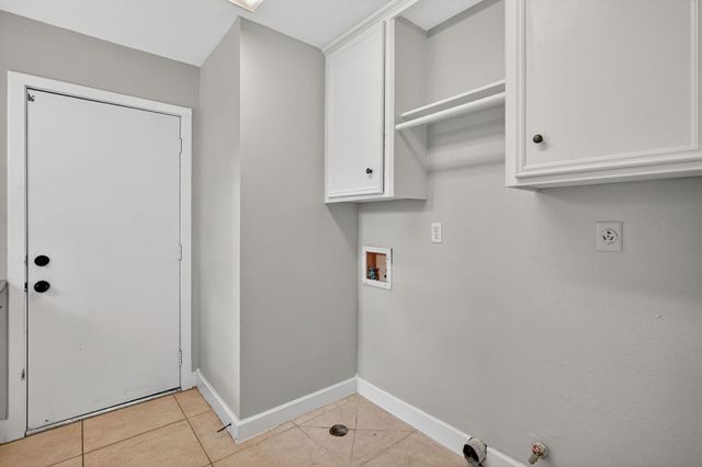 2341 W Briargate Drive, Bryan, TX 77802