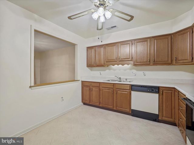 17923 SAND WEDGE DR, Hagerstown, MD 21740