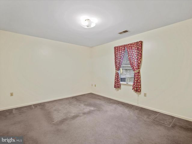 17923 SAND WEDGE DR, Hagerstown, MD 21740