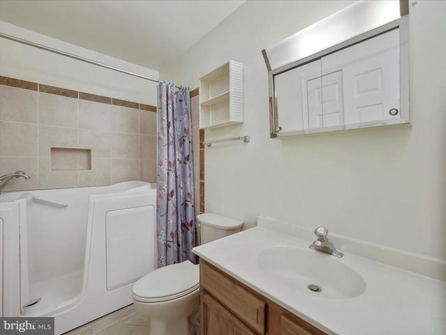 17923 SAND WEDGE DR, Hagerstown, MD 21740