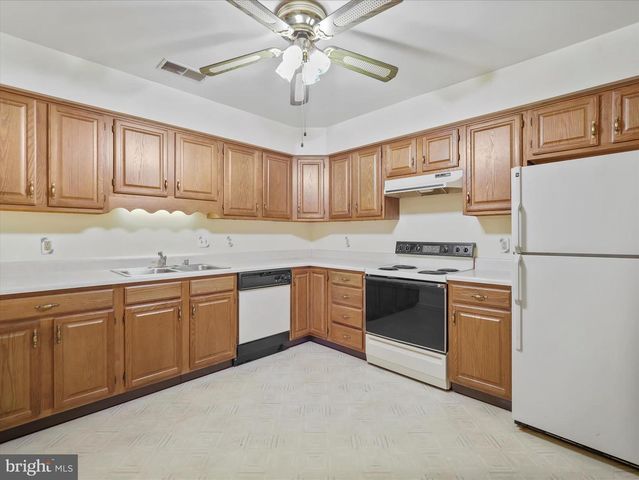 17923 SAND WEDGE DR, Hagerstown, MD 21740