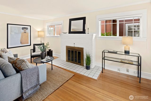 2580 5th Avenue W, Seattle, WA 98119