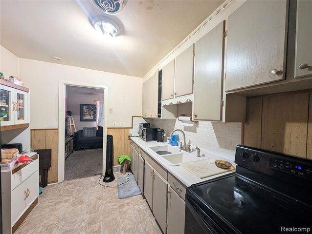 3510 Hogarth Avenue, Flint, MI 48503